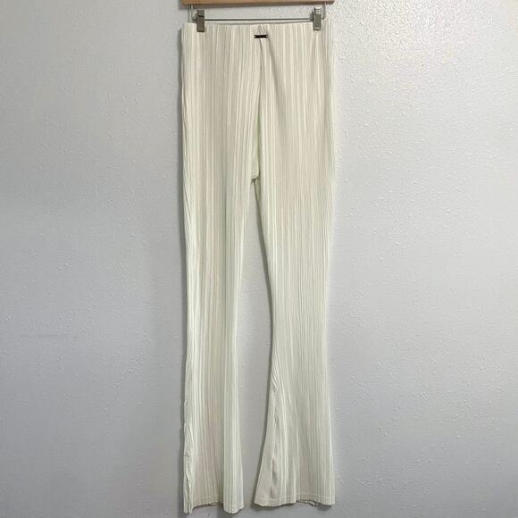 Maniere De Voir Pleat Accordion Flare High Rise Pants Ivory Women’s Size 6 edgy - Picture 2 of 9
